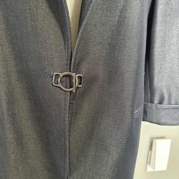 Tahari women’s 18 two-piece blazer and skirt set jacket, rolled cuffed sleeve - Picture 2 of 16